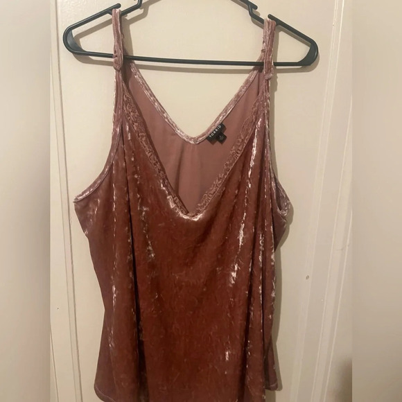 Torrid velvet lace cami - Picture 2 of 7
